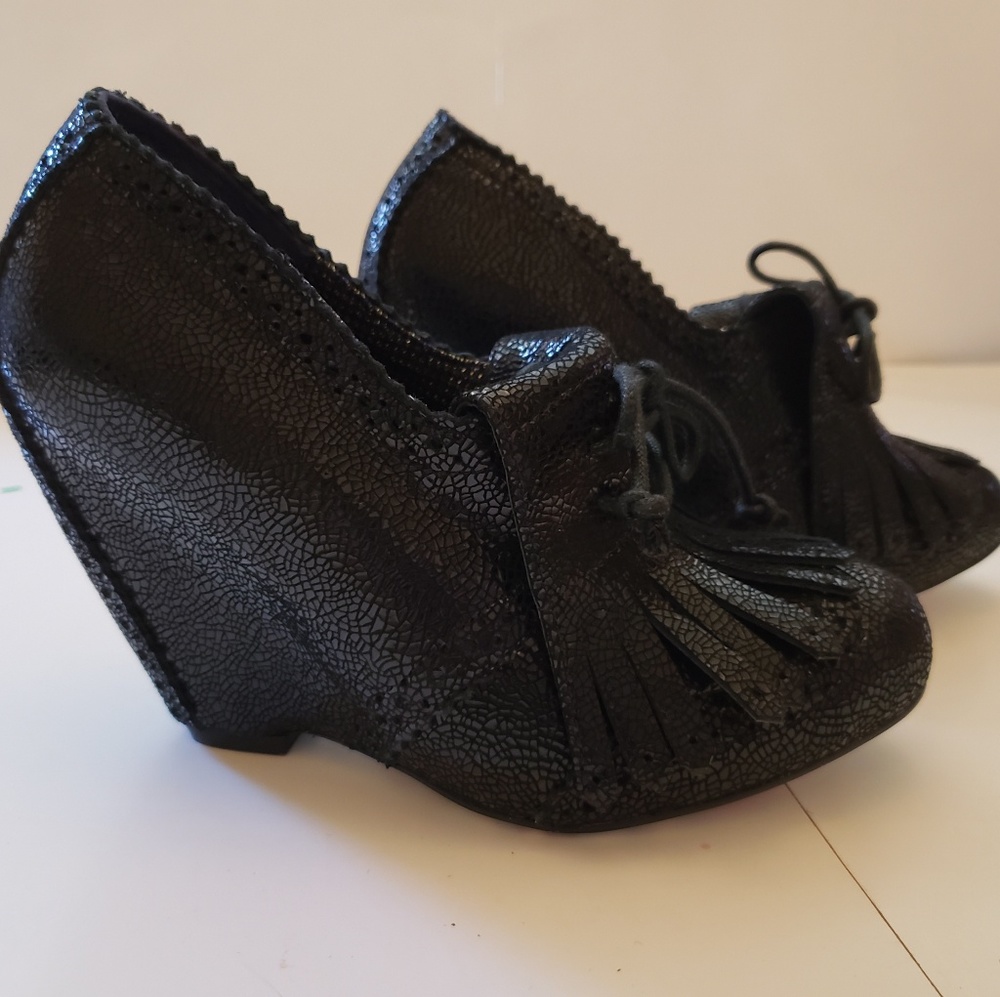 Sold..Irregular Choice I'm the Future Black Wedges